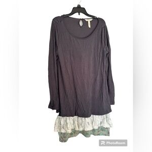 Matilda‎ Jane Heartwood top gray ruffle hem size S